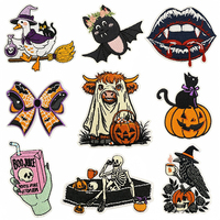 En gros, mélange de patchs brodés thermocollants mignons d'Halloween (fantôme, crâne, citrouille, chapeau de sorcière) pour chapeaux, vêtements et projets DIY de fêtes