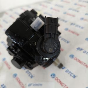 <span class=keywords><strong>Pompe</strong></span> à injection Common Rail <span class=keywords><strong>Bosch</strong></span> CP1 04450102050 445 010 <span class=keywords><strong>205</strong></span>, 1111100-ED01B, H8200950493 - Product Image 5