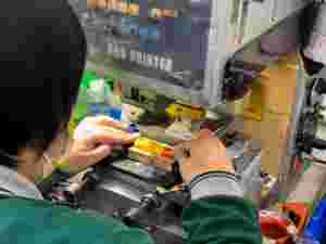 Destornillador VDE de Acero Inoxidable con Estuche Rígido, Operado Manualmente, Personalizable OEM para Mantenimiento Mecánico - Product Image 6