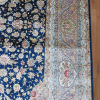 Achetez des tapis et carpettes persans en soie 100% Senneth Ghiordes Knot 9x12 bleu grand format, faits à la main, noués à la main, en ligne