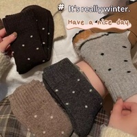 Chaussettes mi-mollet pour femme, chaudes, respirantes, doublées polaire, épaisses, en tissu éponge à pois, sans couture, mignonnes, polyvalentes, rétro, pour bottes de neige et usage quotidien