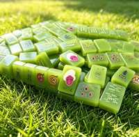 Jeu de Mahjong Jelly Green Art, tuiles de Mahjong en acrylique translucide, jeu de Mahjong visages amusants, décoration tendance pour la maison, vente en gros