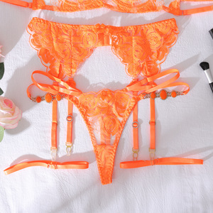 2025 xuyên biên giới bán chạy nhất: mới đến retro phong cách Châu Âu-Mỹ Đá Quý thêu áo ngực-Bộ đồ lót đẩy lên gợi cảm - Product Image 3