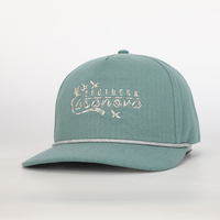 Gorra de malla de conductor de camión de poliéster 100% al por mayor logotipo bordado personalizado sombrero a rayas de 5 paneles OEM disponible con decoración de cuerda