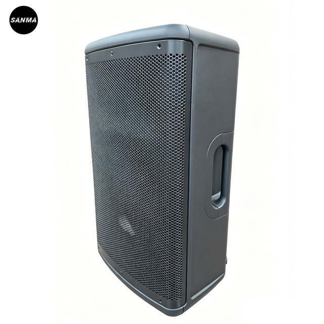 EON715 Single 15 Inch Powered PA Speaker with Bluetooth for Mobile Use by Bands TOURING Powered Speaker