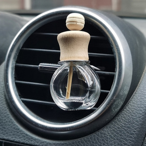 <span class=keywords><strong>10ml</strong></span> Leere Auto-Lufterfrischer-Duftflasche aus Glas mit Lüftungsclip - Product Image 1