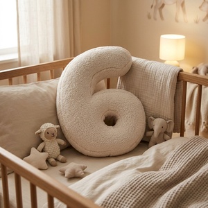 Coussin Lettre Initiale de Haute Qualité 1-9 Chiffres pour Chambre d'Enfant Literie Oreiller Décoratif Lettre Alphabet Anglais Poupées en Peluche - Product Image 4