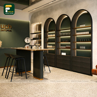 Vitrine de Luxe Écologique pour Parfums, Étagère Murale Arquée, Vitrine Rétroéclairée par LED, Mobilier de Détail Moderne, Présentoir de Parfums Personnalisé