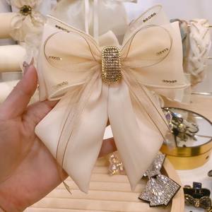 Accessoires de <span class=keywords><strong>cheveux</strong></span> élégants avec grand nœud Pinces à <span class=keywords><strong>cheveux</strong></span> de luxe pour le dos Barrettes en épingle à <span class=keywords><strong>cheveux</strong></span> - Product Image 4