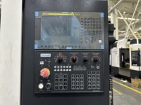 Chine usine entièrement automatique 3 axes 4 axes 5 axes vertical cnc centre d'usinage