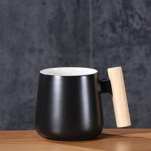 Tazas <span class=keywords><strong>de</strong></span> Cerámica Personalizadas al por Mayor con Asas <span class=keywords><strong>de</strong></span> Madera, Estilo Literario y Retro, Ideales como Regalos Navideños para Amigos - Product Image 6