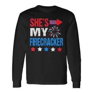 Camiseta de manga larga She's My Firecracker, camisetas a juego para parejas del 4 de julio - Product Image 1