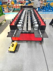 Machine de formage à froid portative pour tôles et lattes de toiture en acier à joint debout, pour le Canada et l'Amérique du Nord - Product Image 2