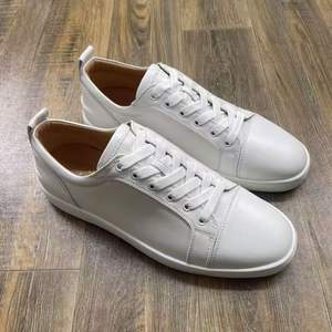 Chaussures de sport de haute qualité pour hommes et femmes avec semelles rouges antidérapantes. Chaussures de sport unisexes tendance - Product Image 4