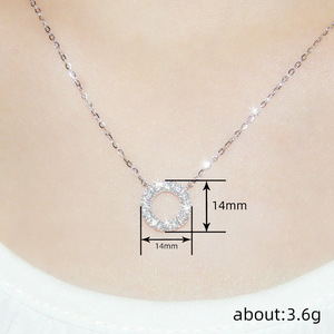 Collana con Ciondolo Geometrico Rotondo Cavo per Donne, Elegante Gioiello di Moda per Uso Quotidiano - Product Image 4