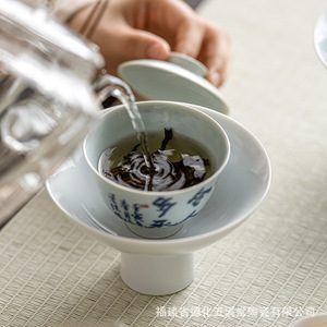 Corbeille à fruits haute en céramique, plateau à collations minimaliste en porcelaine sur pied pour la maison, le salon ou les présentations de mariage - Product Image 3