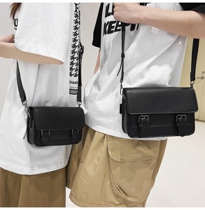 Borsa in pelle all'ingrosso borsa <span class=keywords><strong>Messenger</strong></span> di marca personalizzata alla moda stile britannico a tracolla borsa per telefono a vendita calda PU per le donne e gli uomini neri - Product Image 2