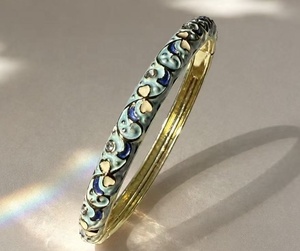 Pulsera de Aleación Chapada en Oro con Diseño Floral Retro y Diamantes Cloisonné para Mujer, Brazalete Hueco Pintado Estilo Antiguo, Económico y de Moda, Vintage - Product Image 5