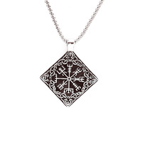 Vente en gros personnalisée Viking Nordic Rune Amulette Pendentif Vintage en acier inoxydable Collier pour hommes Bijoux