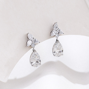 ต่างหูเพชรทรงกลมและทรงหยดน้ำทองคำขาว 9K รุ่น MSE-891 จาก Messi Jewelry สำหรับผู้หญิง - Product Image 1