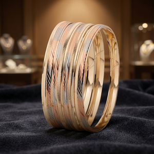 Venta al por mayor de brazaletes chapados en oro de 3 tonos, brazaletes de moda, brazaletes de moda de oro de 3 tonos, brazaletes de latón con relleno de oro de tres colores. - Product Image 2