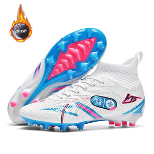 Nuevas botas de fútbol para hombre y mujer con tacos pequeños, tacos largos para adultos y acolchado de algodón para mayor calidez. - Product Image 1