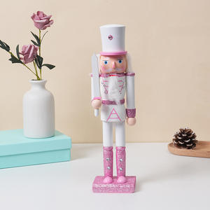 Noël <span class=keywords><strong>Casse</strong></span>-<span class=keywords><strong>Noisette</strong></span> Marionnettes Soldats En Bois Rose Scène De Noël Décoration Artisanat À La Main Fêtes À Thème Sérigraphie - Product Image 2