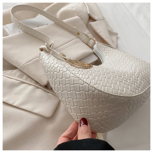 热卖法国编织新月女包<span class=keywords><strong>2026</strong></span>新款时尚单肩包 - Product Image 5