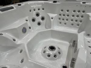 Piscina <span class=keywords><strong>de</strong></span> Hidromasaje Grande <span class=keywords><strong>de</strong></span> Doble Zona para 4-6 Personas, <span class=keywords><strong>de</strong></span> Instalación en el Suelo, Perfecta para Exteriores, Venta al por Mayor en China - Product Image 4