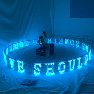 Segno di luce al Neon ad arco 360 personalizzato segno di luce al Neon per affari rotonda a <span class=keywords><strong>LED</strong></span> luce sospesa negozio decorazione interna insegna al Neon