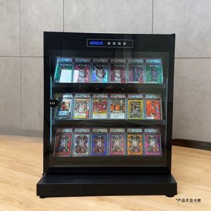 Vitrine moderne en verre blanc pour cartes sportives avec éclairage LED et contrôle de l'humidité pour cartes à collectionner - Product Image 6