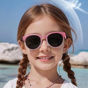 Lunettes de soleil pour enfants, design tendance, monture ronde, TR90, légères, verres polarisés UV400, pour le cyclisme et la course en plein air - Product Image 3