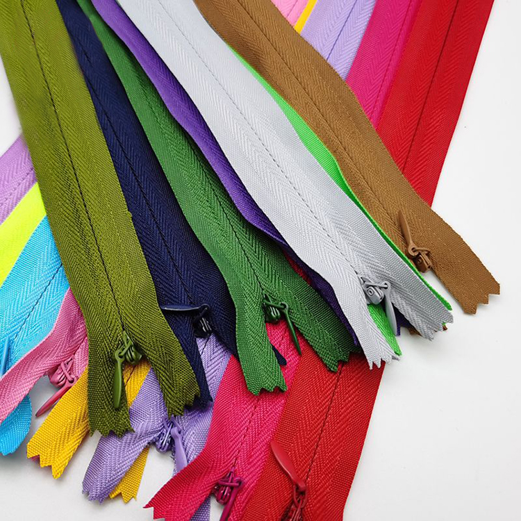 Высококачественная нейлоновая застежка-молния 3 # для одежды оптом