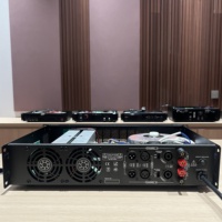 Amplificateur de puissance en métal de classe D à deux canaux de 600 W avec une impédance de 4/8 ohms pour les systèmes audio professionnels, les églises et les systèmes sonores KTV