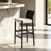 Tabouret de bar moderne minimaliste de style nordique, inspiré du milieu du siècle, en bois massif et cuir pleine fleur, configuration à pédale, sans accoudoirs