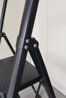 Nouvelle échelle pliante moderne en acier à 2-5 marches, style 2025, pour usage extérieur et en entrepôt, échelle domestique portable