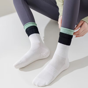 Logotipo personalizado Grip Yoga Sock Design Tripulação Mulheres Algodão Pilates Meias Esportes Anti Slip Yoga Pilates Meias - Product Image 4