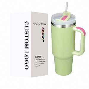 Chope à bière en acier inoxydable avec strass en cristal Bouteille d'eau de 40oz Tumbler avec poignée et paille - Product Image 1