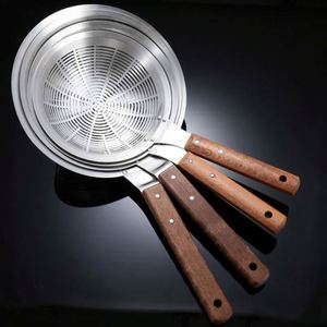 Cuillère écumoire professionnelle de cuisine en acier inoxydable avec poignée confortable - Product Image 6