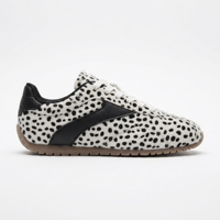 Vente en gros OEM Chaussures de sport rétro pour femmes en PU et daim synthétique à imprimé taches de dalmatien, chaussures de tous les jours, semelle extérieure en TPR caramel, baskets à lacets