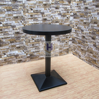 Ensemble de meubles modernes pour restaurant Table et chaises de café en bois à vendre pour hôtels et cafés