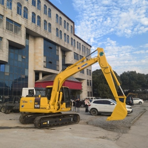 รถขุดมือสอง Komatsu PC130 ประสิทธิภาพสูง ขนาด 13 ตัน นำเข้าจากญี่ปุ่น รุ่นยอดนิยม สภาพดี พร้อมใช้งาน มีสินค้าในสต็อก - Product Image 2