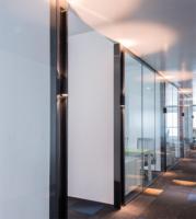 Cloison en verre panoramique moderne avec portes à cadre en aluminium, isolation acoustique pour bureau, école et salle de sport, taille personnalisable