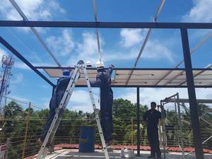 Panneaux solaires bifaciaux TOPcon en silicium monocristallin PNG 580W-590W Lithium Ion pour système solaire domestique 10 KW PNG10KW-OFF Solar Sys - Product Image 4