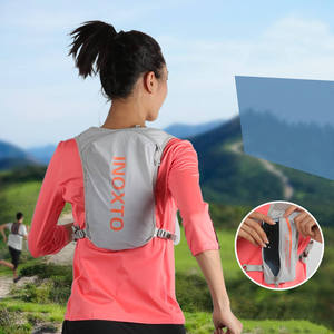 Chaleco Deportivo con Mochila, Correas de Hombro Ajustables, Multifuncional, para Ciclismo, Senderismo, Deportes al Aire Libre, Viajes - Product Image 4