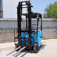 Exportqualität 1,5 Tonnen 2 Tonnen 2,5 Tonnen Elektro-Gabelstapler 6m Hubhöhe Blei-Säure-Batterie CE-Zertifiziert für Fabrikbetrieb Erschwinglich