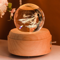 Boîte à musique Princesse des Neiges avec boule de cristal, veilleuse LED, flocon de neige rotatif, globe à neige pour anniversaire, Saint-Valentin, cadeau de festival