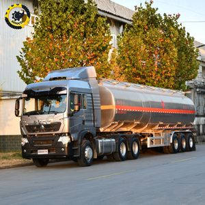 Camion tracteur Sinotruk HOWO TX 6x4 371/430HP avec cabine confortable <span class=keywords><strong>pour</strong></span> les opérations logistiques - Product Image 1