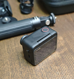Fotocamera Originale Insta360 GO 3S Impermeabile fino a 10m con Protezione Lenti Sostituibile Action Pod IPX4 Resistente agli spruzzi d'acqua. Ricercare con l'app Find My di Apple - Product Image 4