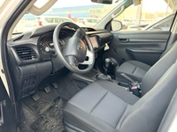 Toyota Hilux 2.8T automatique d'occasion, pick-up, fabriqué en septembre 2022, peinture d'origine, parfait état.